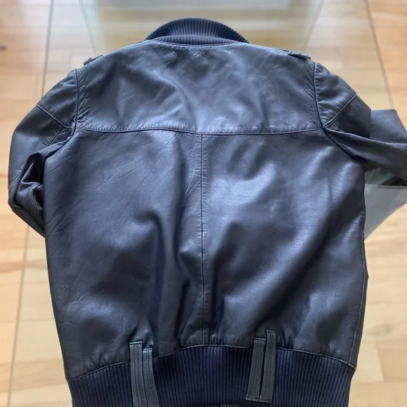 ESPRIT leather jacket - Picture 2 of 5